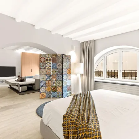 Stayeasy Rosales - Porta Garibaldi Design Flat Apartmán