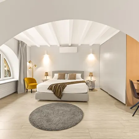 Stayeasy Rosales - Porta Garibaldi Design Flat Apartmán