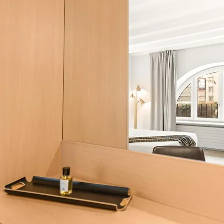 Stayeasy Rosales - Porta Garibaldi Design Flat *